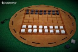 Latrunculi Beutelspiel mit Spielsteinen aus Marmor