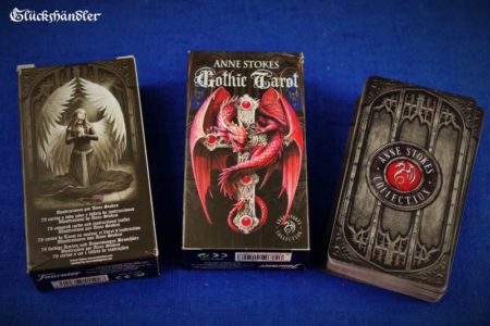 Gothic Tarot von Anne Stokes in Verpackung