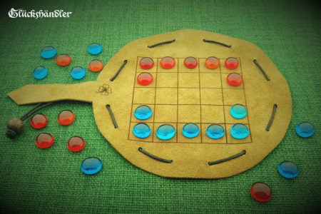 Seega, O-Pat-Kono - Choko Beutelspiel aus Leder mit Spielsteinen aus Glas rot & blau