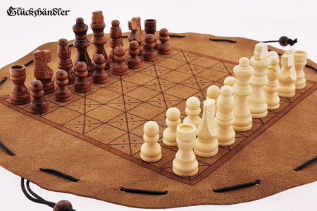 Schachbrett-Mittelalter d 28 cm aus Leder als Beutelspiel mit Figuren..