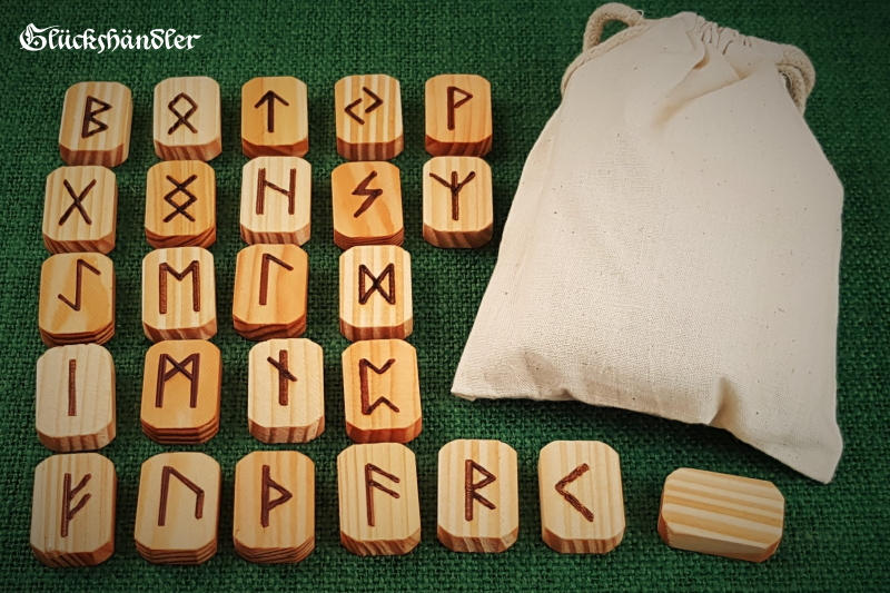 Runen Orakle  25 Stück Deuten& Wahrsagen mit Runen aus Holz Handarbeit 