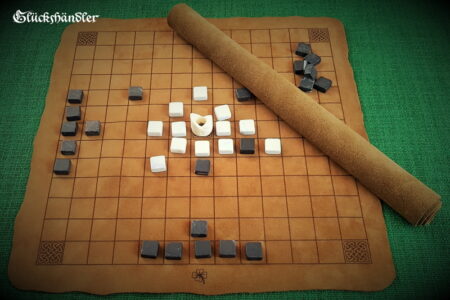 Hnefatafl- mit keltischem Muster-Spielfläche zum aufrollen.